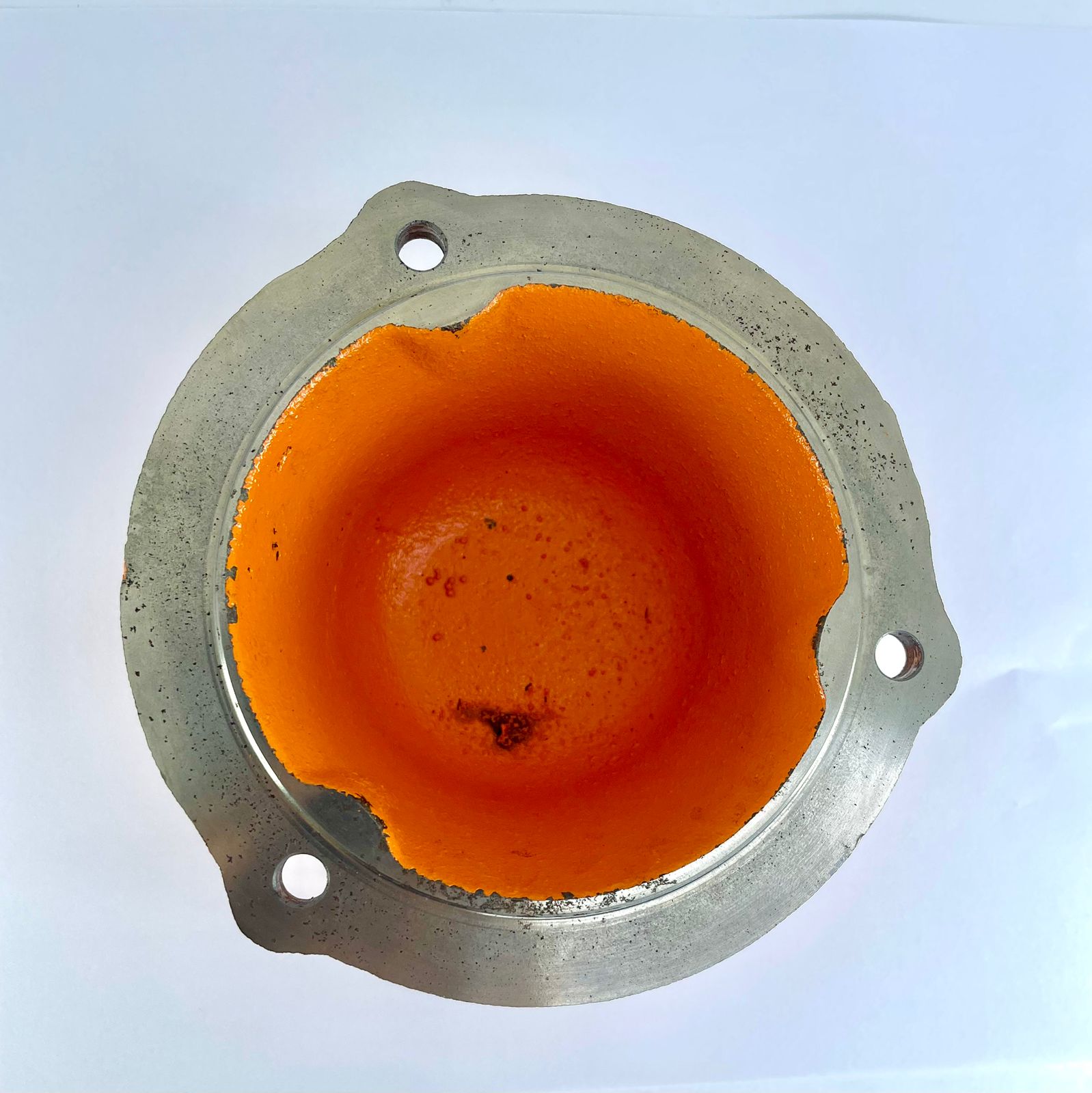 Z2626 - TAMPA CUBO DE RODA 317X160 8 FUROS - COLHEITADEIRA - JACTO: 531012